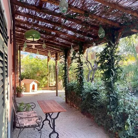 La Casa Di Martina, Con 1 Piscina 1 Piscina Bimbi E Parco Giochi 别墅