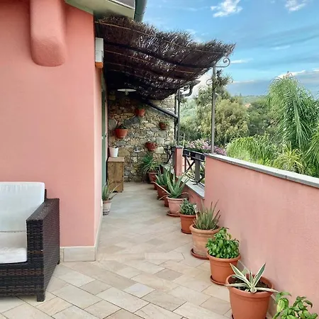 La Casa Di Martina, Con 1 Piscina 1 Piscina Bimbi E Parco Giochi * Caramagna Ligure