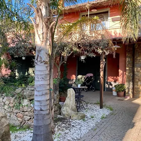 La Casa Di Martina, Con 1 Piscina 1 Piscina Bimbi E Parco Giochi * Caramagna Ligure